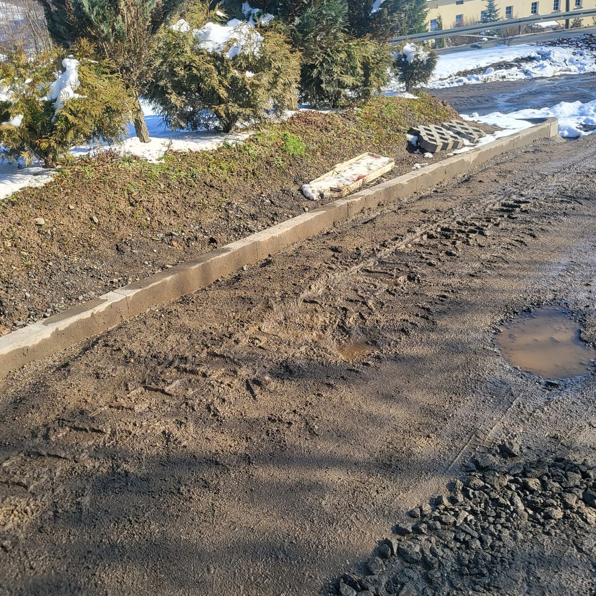 Gmina Jeżów Sudecki: Burza wokół remontu ulicy Zielone Wzgórze