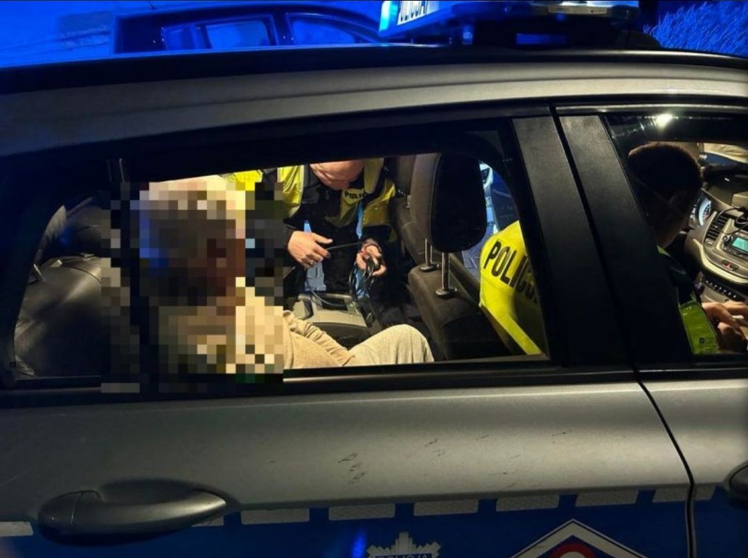 Kamienna Góra: Pijany senior za kółkiem narobił sporo szkód