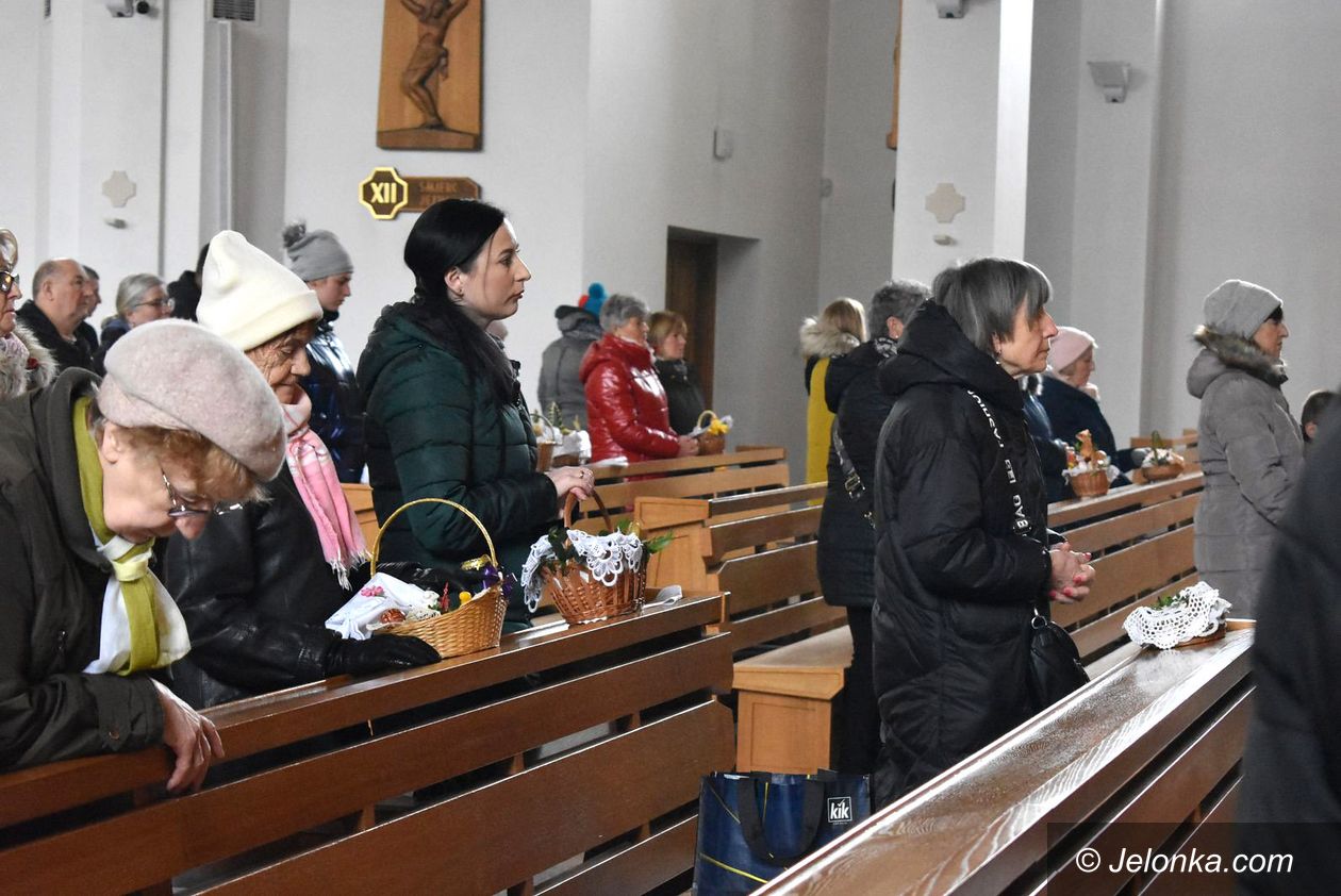 Jelenia Góra: Wielkosobotnie święcenie pokarmów w kościołach