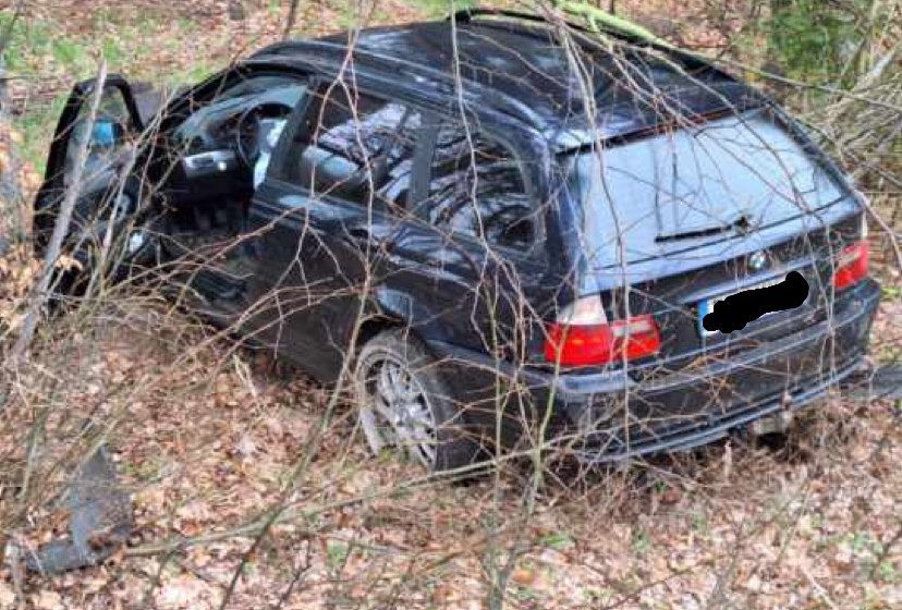 Gmina Gryfów Śląski: Dachowało bmw
