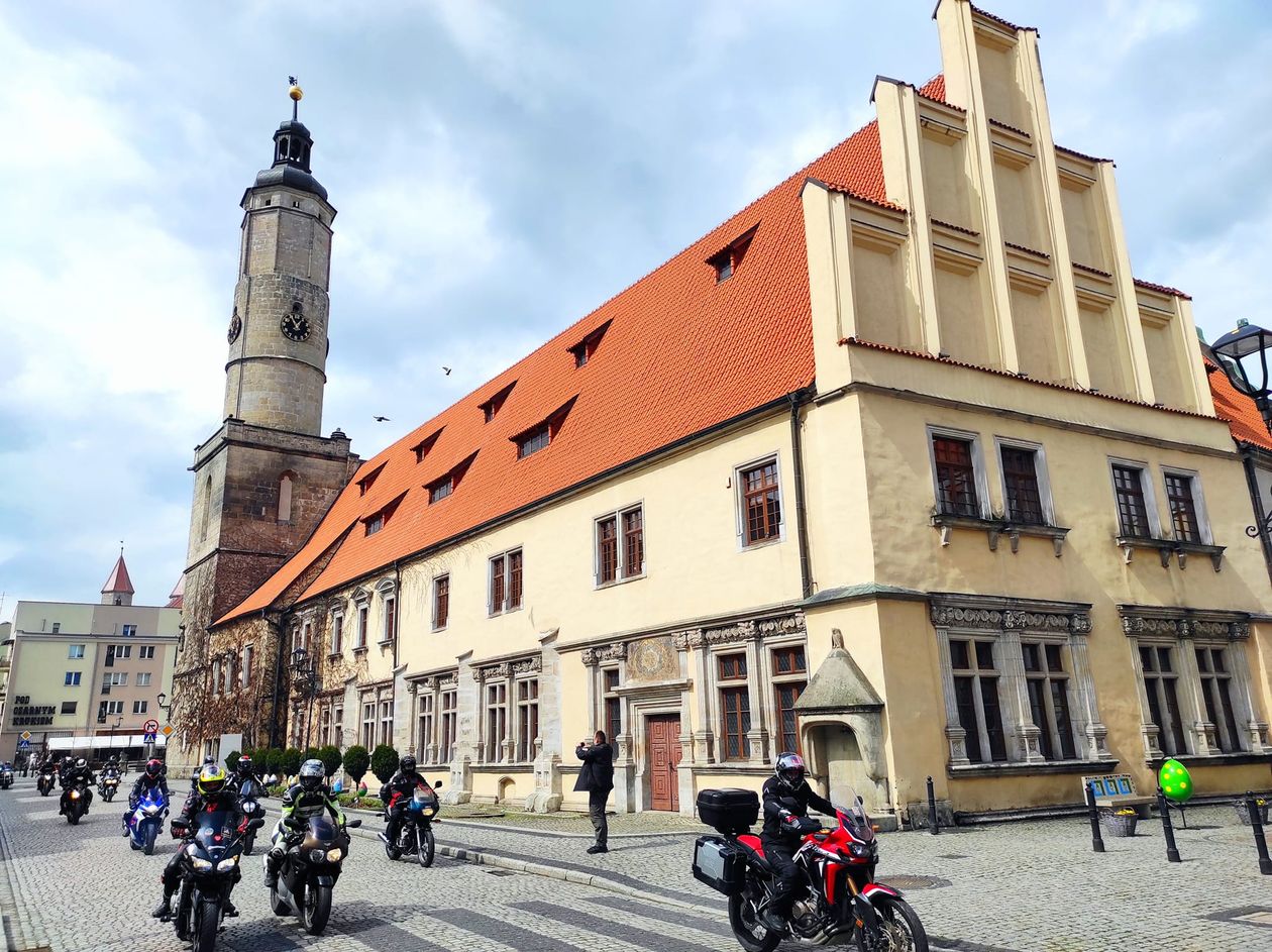 Lwówek Śląski: Przejechały motocykle