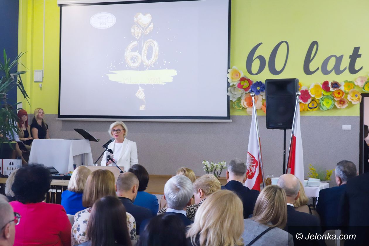 Jelenia Góra: Sześć dekad kształcenia zawodowego w Handlówce