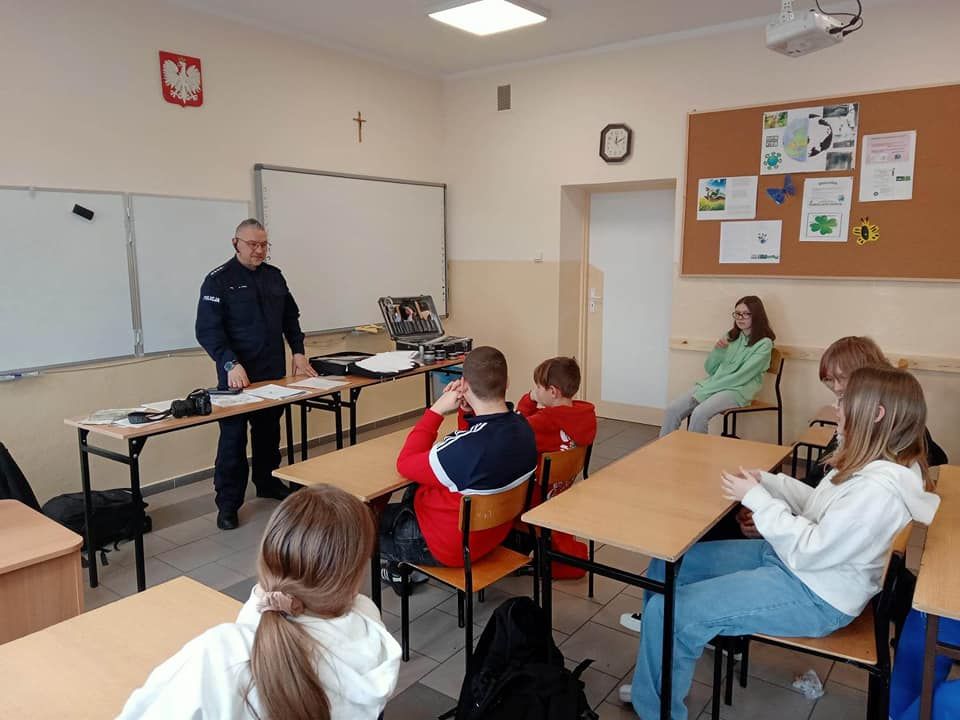 Lwówek/Gryfów: Tajniki kryminalistyki