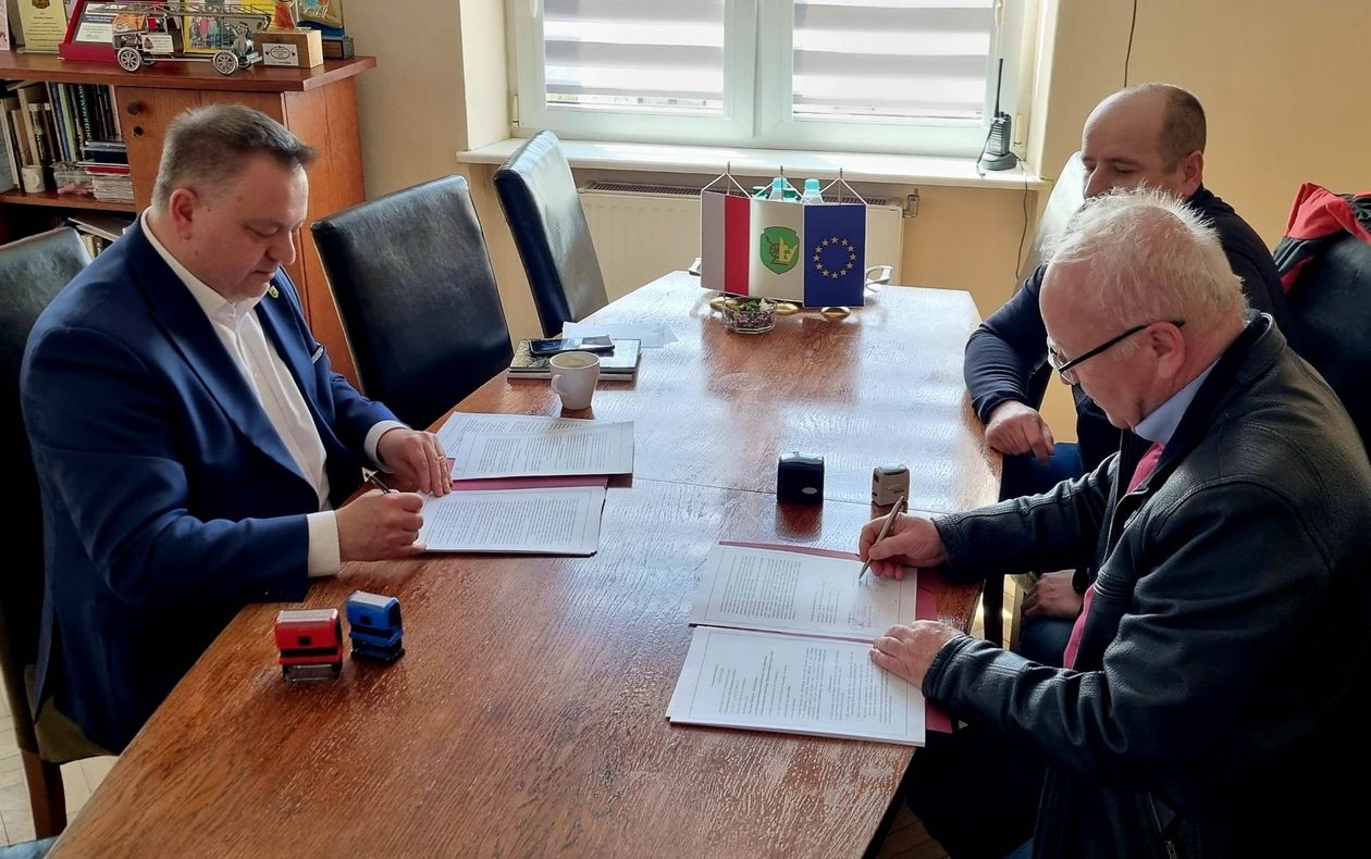 Mysłakowice: Umowa na kolejny etap budowy szkoły