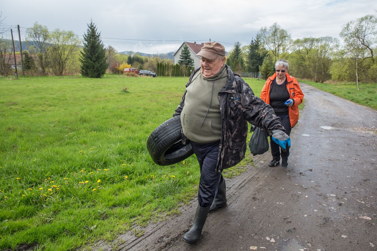 Janowice Wielkie: Sprzątanie brzegów Bobru