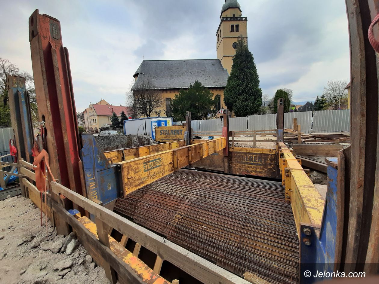 Kowary: Jan Nepomucen stanie także na nowym moście