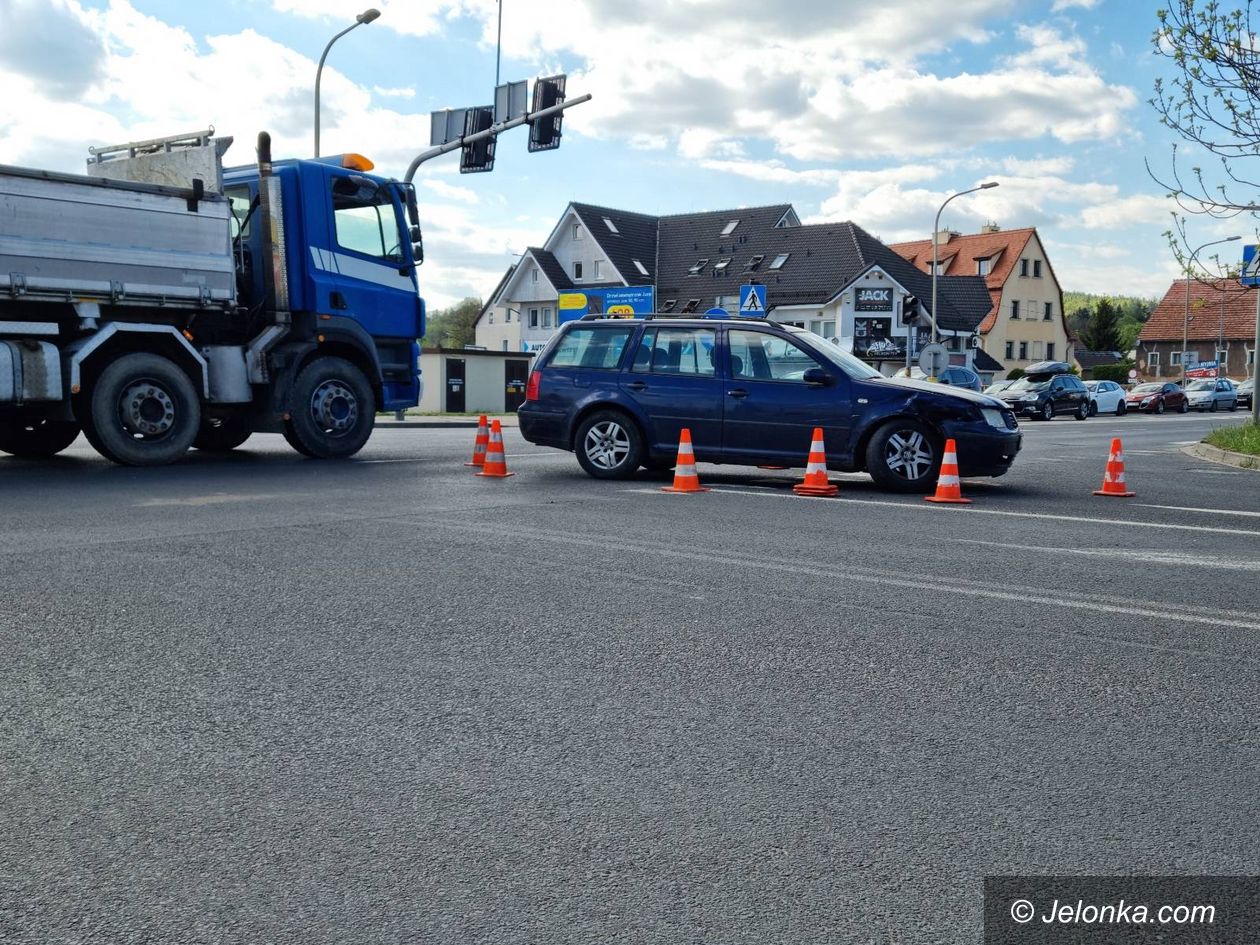 Jelenia Góra: Kolizja na skrzyżowaniu