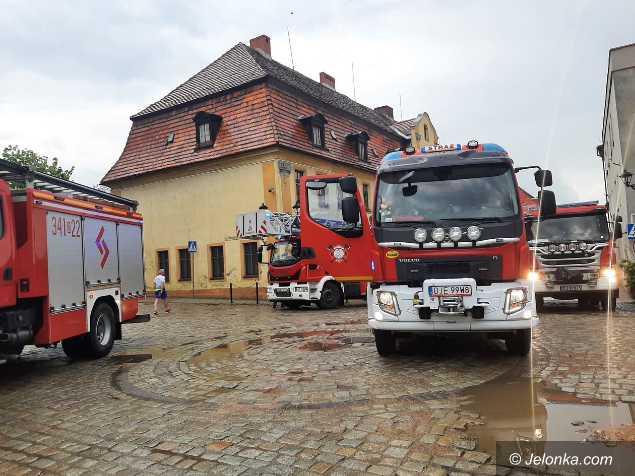 Kowary: Piorun uderzył w wieżę