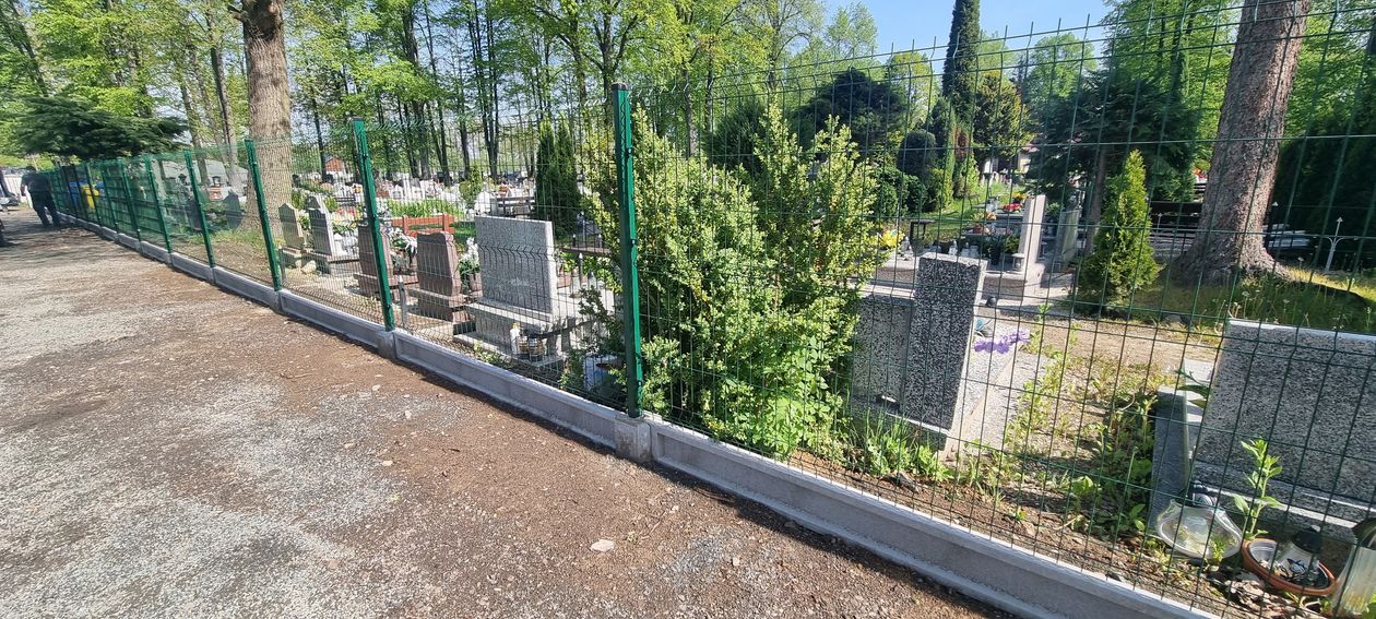 Mysłakowice: Wymiana cmentarnego ogrodzenia