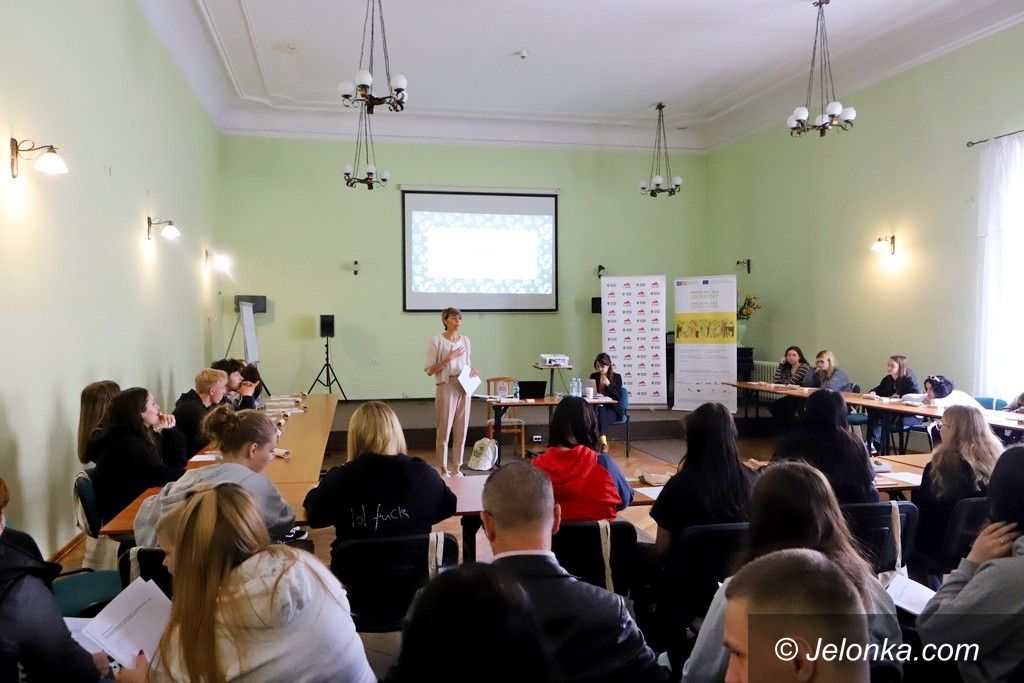 Jelenia Góra: Międzynarodowe targi pracy z KARR