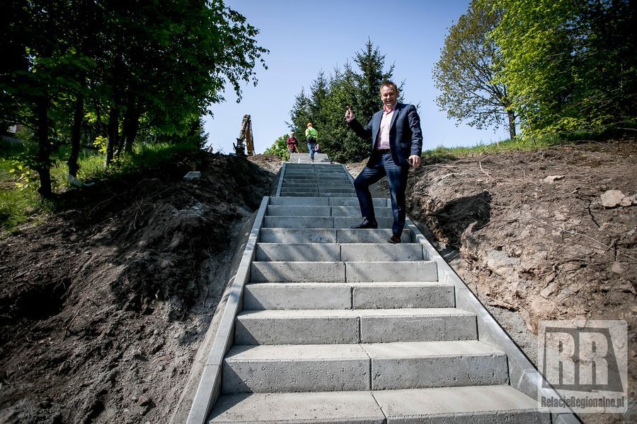 Gmina Marciszów: Schody dla bezpieczeństwa
