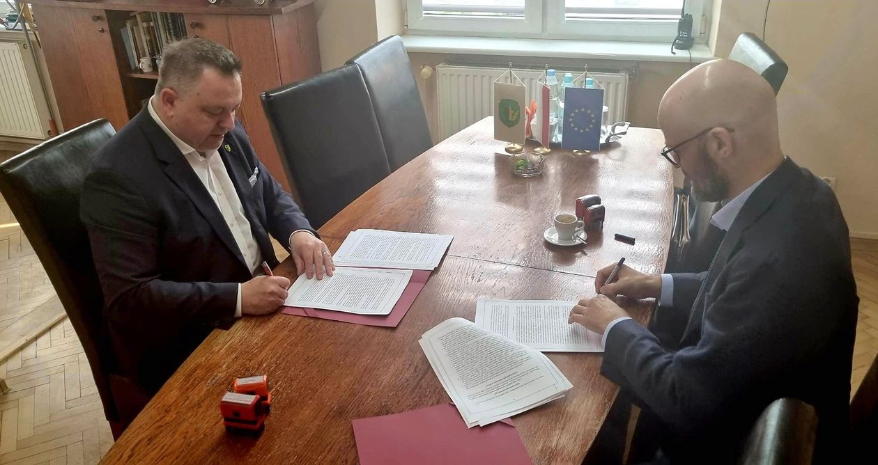 Mysłakowice: Pora na prace wewnątrz szkoły