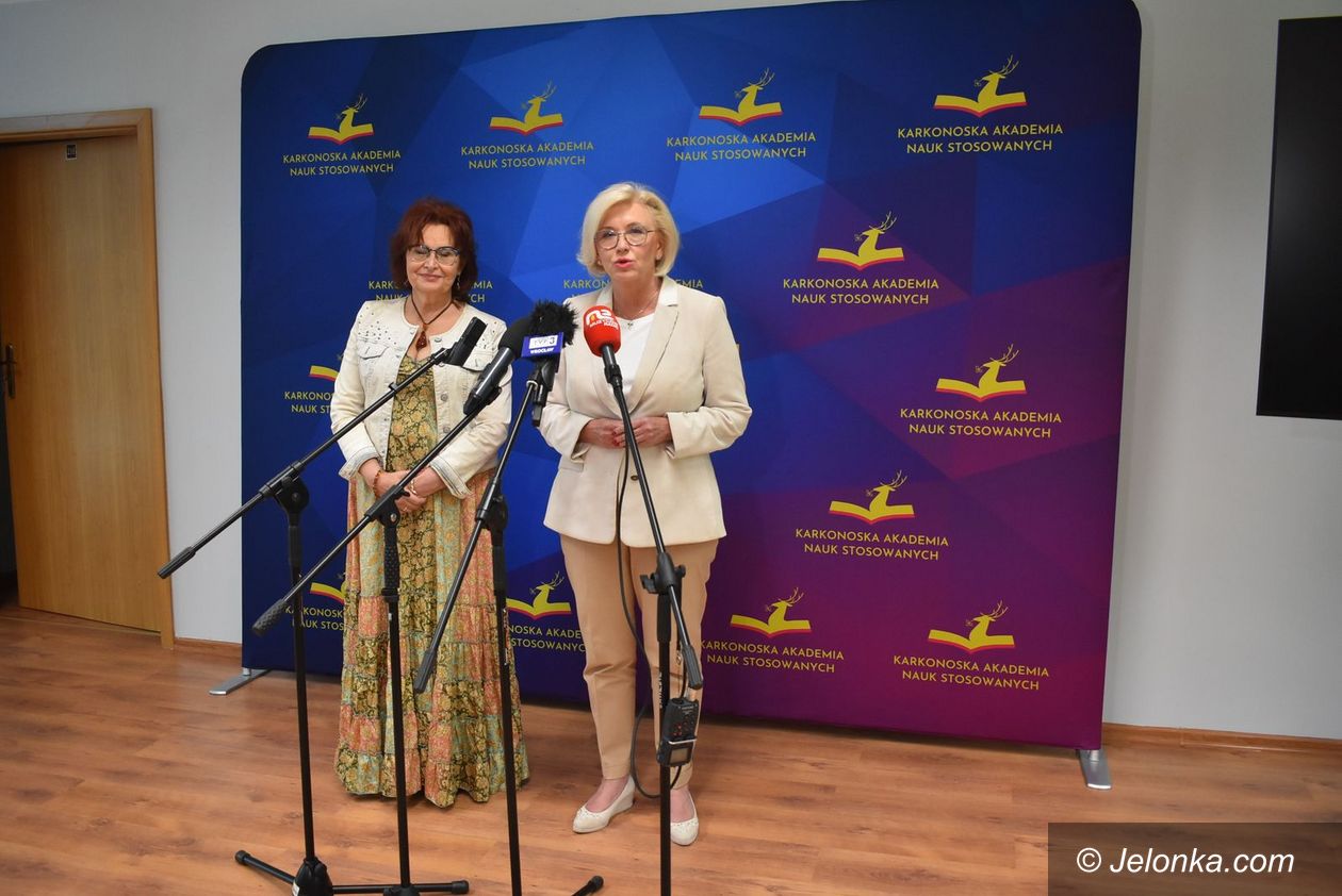Jelenia Góra: W KANS druga edycja studiów dla nauczycieli