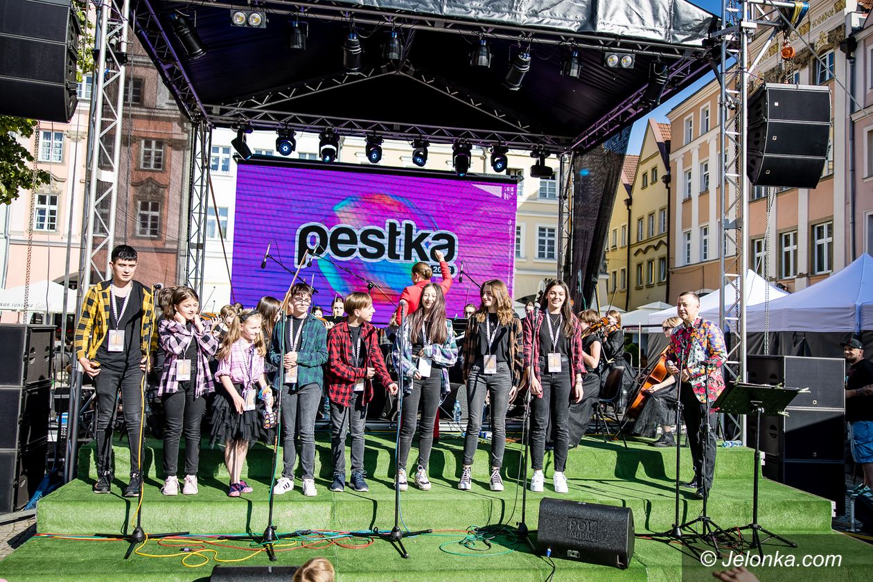 Jelenia Góra: JCK dzieciom, czyli Pesteczka