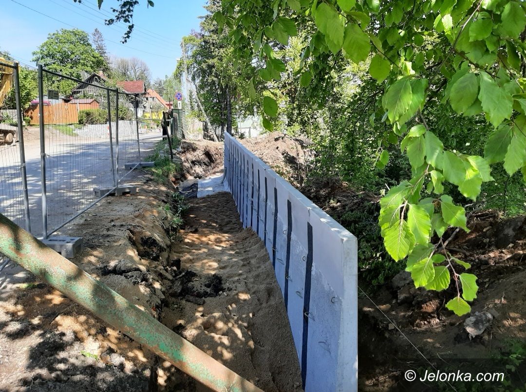 Szklarska Poręba: Elki betonowe już w gruncie