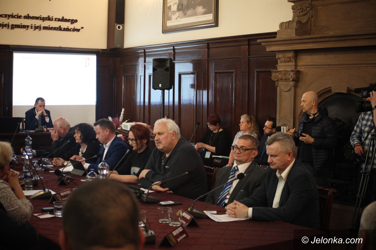 Kamienna Góra: Rada: długi trzeba płacić