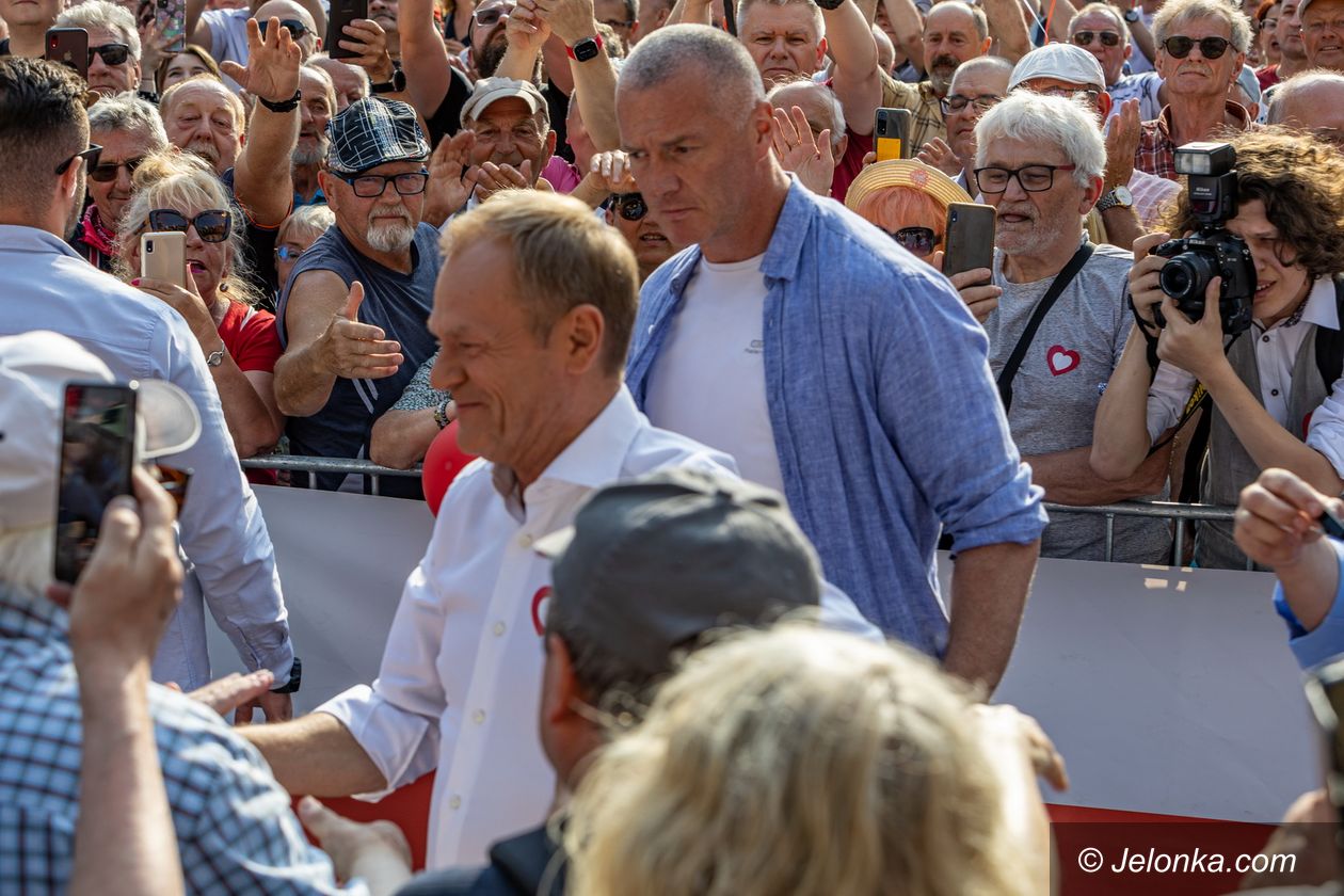 Jelenia Góra: Tłumy na spotkaniu z Donaldem Tuskiem