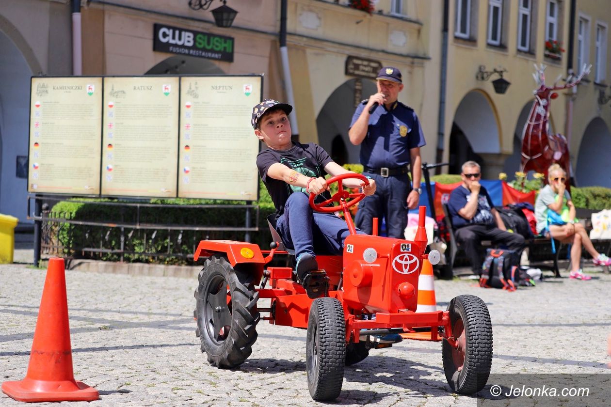Jelenia Góra: Trwają "Bezpieczne wakacje"