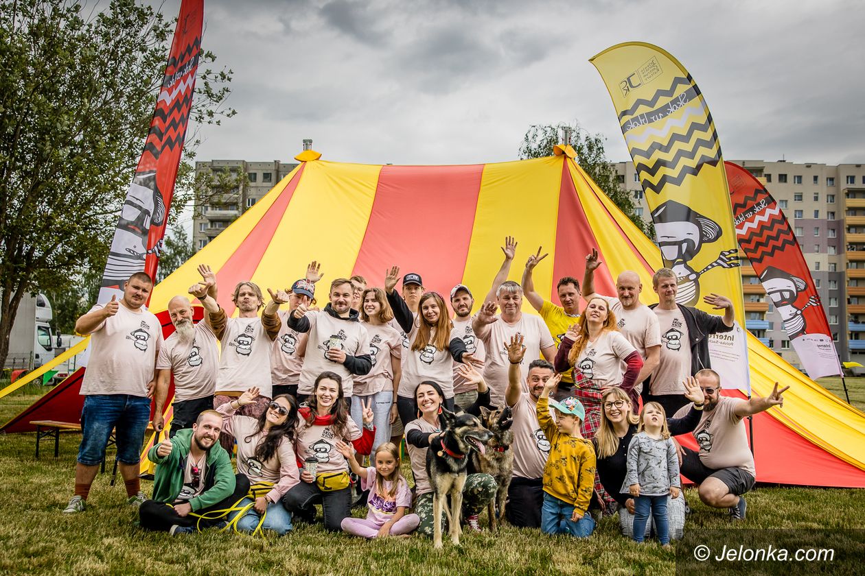 Jelenia Góra: Skok w blok zakończony