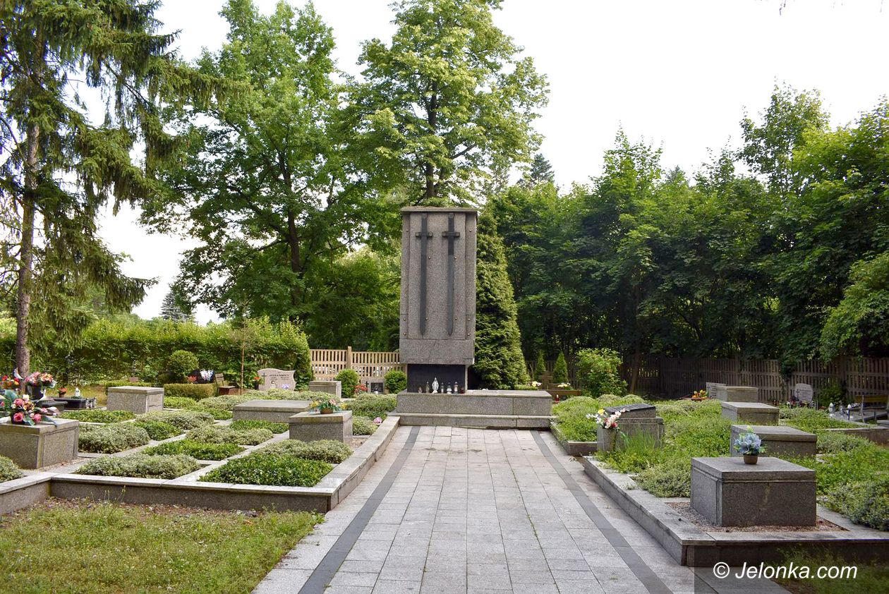 Jelenia Góra: Będzie remont kwatery Ofiar II Wojny Światowej