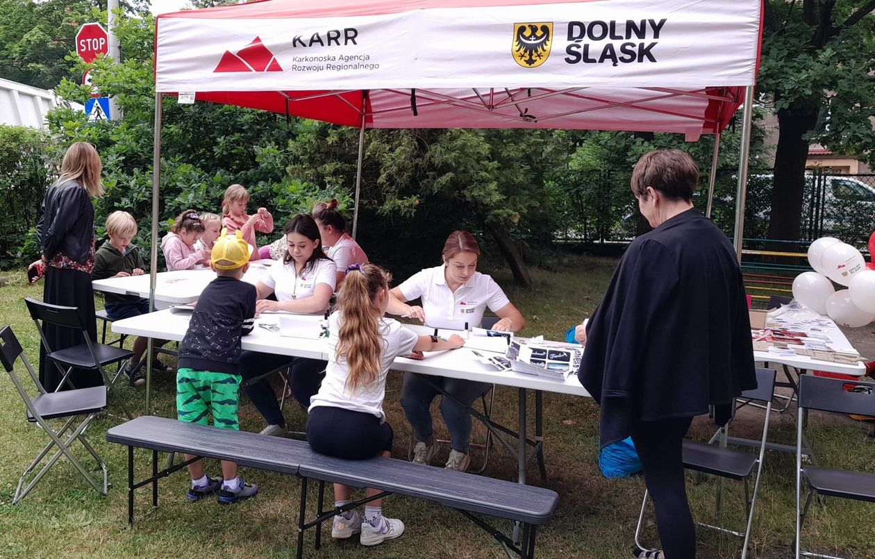 Jelenia Góra: „Piątka” i KARR razem rozpoczęli wakacje