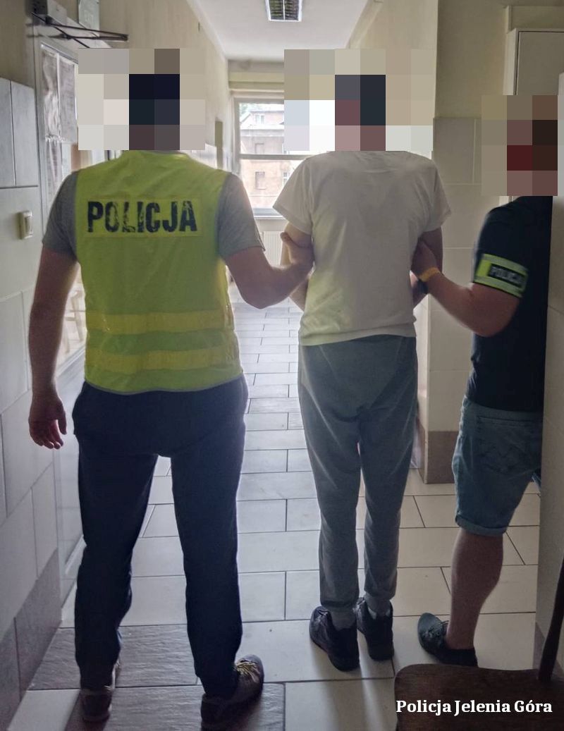 Jelenia Góra: Dwa groźne zdarzenia drogowe w Jeleniej Górze. Policja apeluje o ostrożność