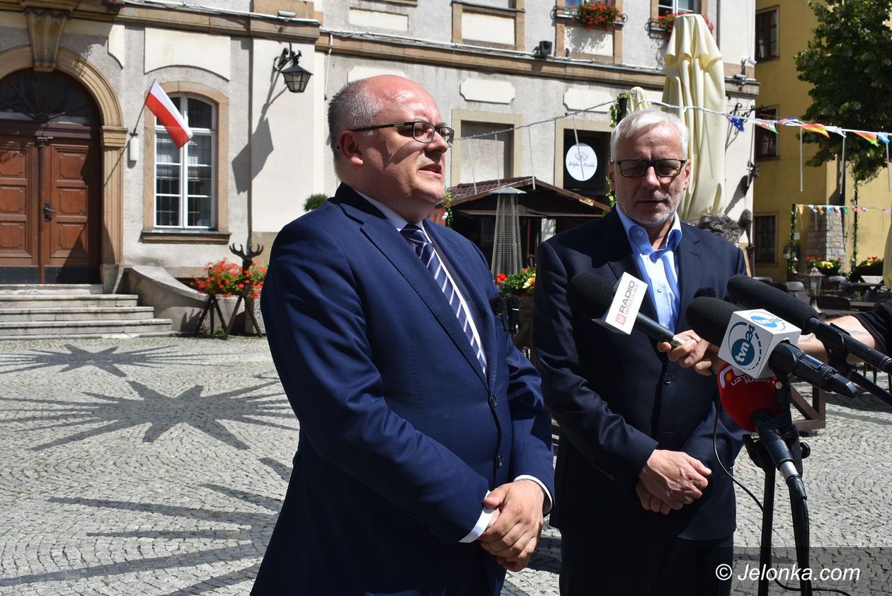 Jelenia Góra: Pomoc dla samorządów