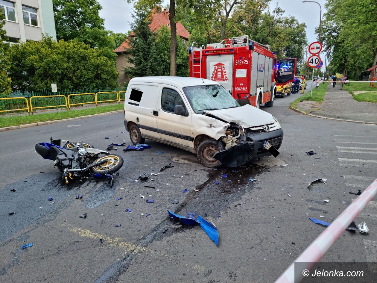 Jelenia Góra: Motocyklista pod kołami osobówki