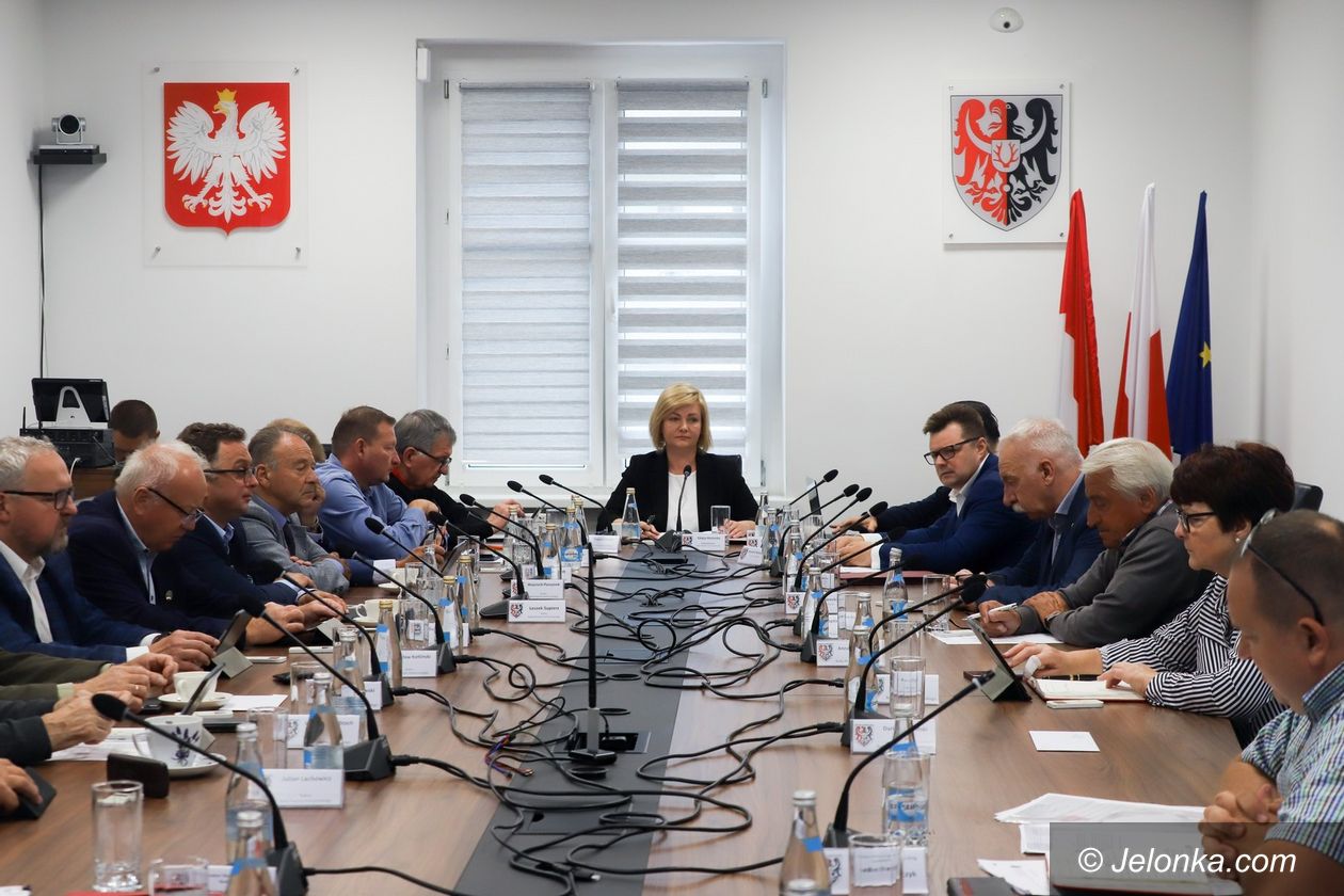 Jelenia Góra: Powstaną ważne ronda w powiecie
