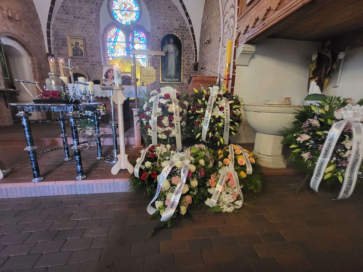 Jelenia Góra: Odeszła pisarka i poetka Anna Boruta–Lechowicz