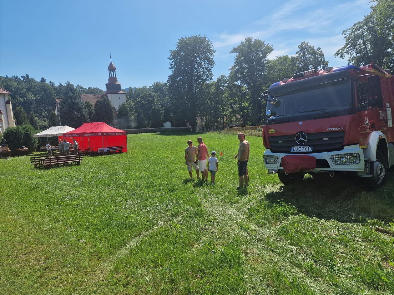 Janowice Wielkie: Festyn u proboszcza
