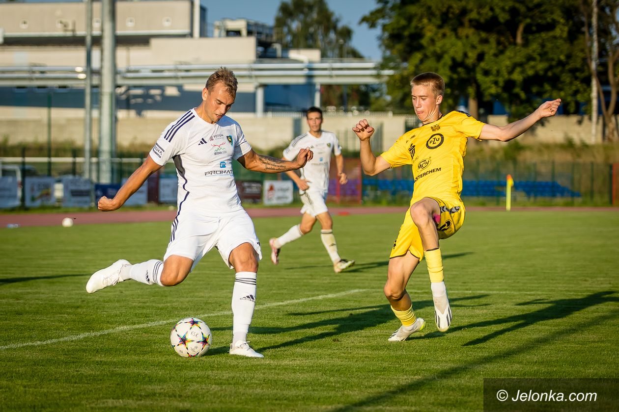 III liga: Karkonosze pokonały ćwierćfinalistę Pucharu Polski