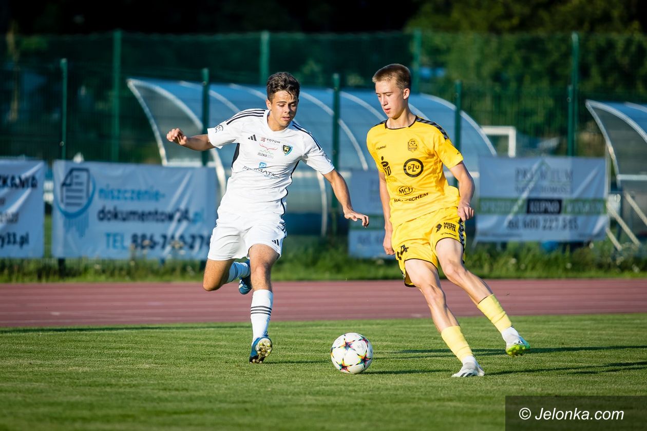 III liga: W lidze wciąż niepokonani [WYNIKI/TABELA]