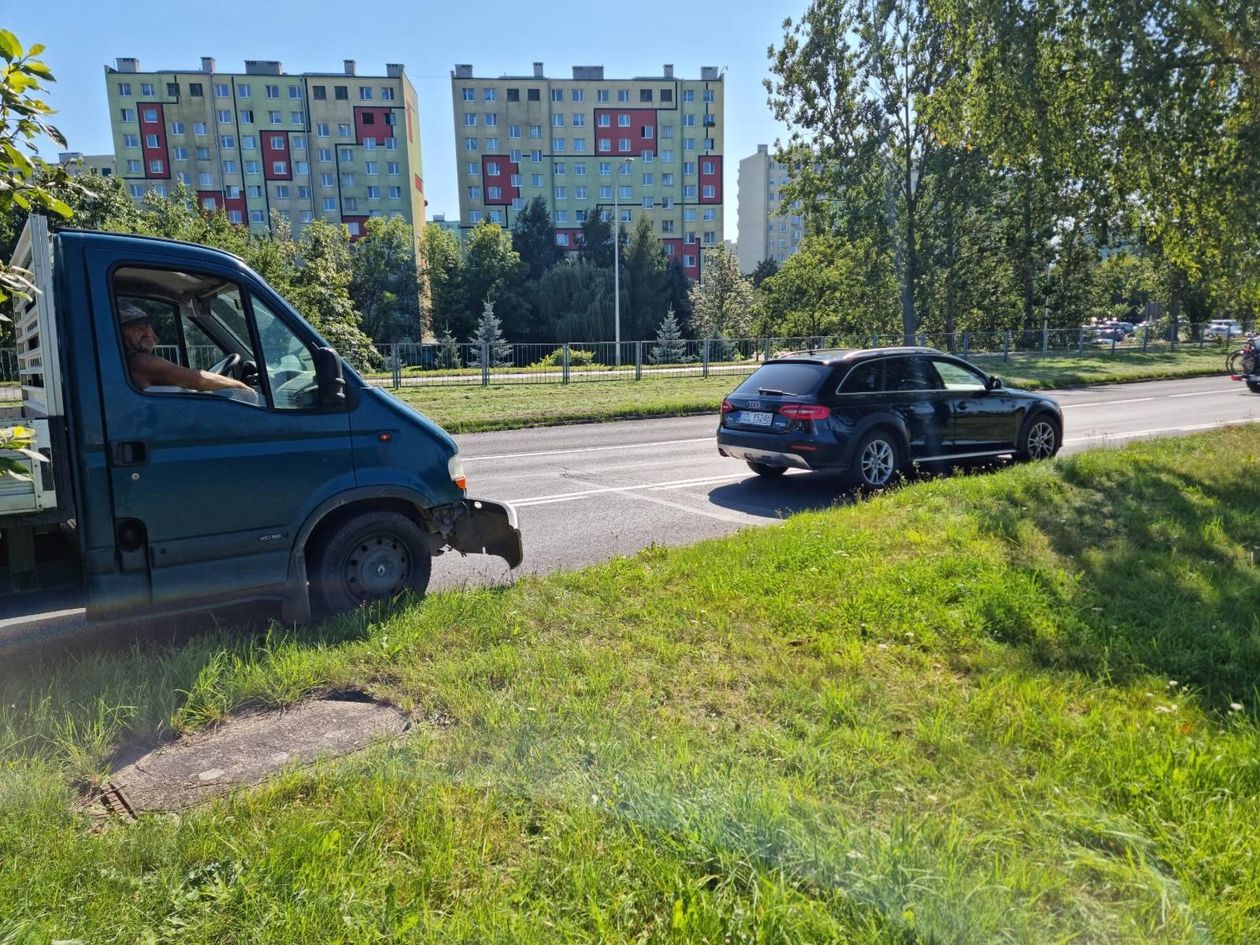 Jelenia Góra: Stłuczka przy galerii