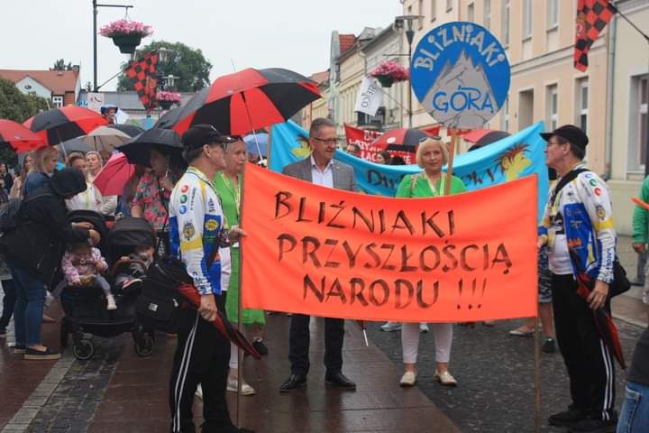 Jelenia Góra: Promują na dwóch kółkach