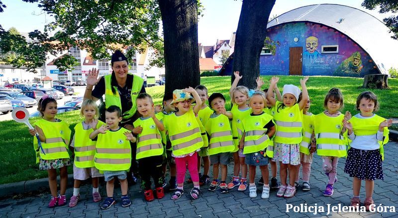 Kowary: Przedszkolaki w odblaskach