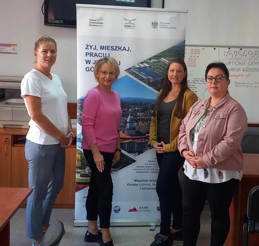 Jelenia Góra: Uczą się migowego