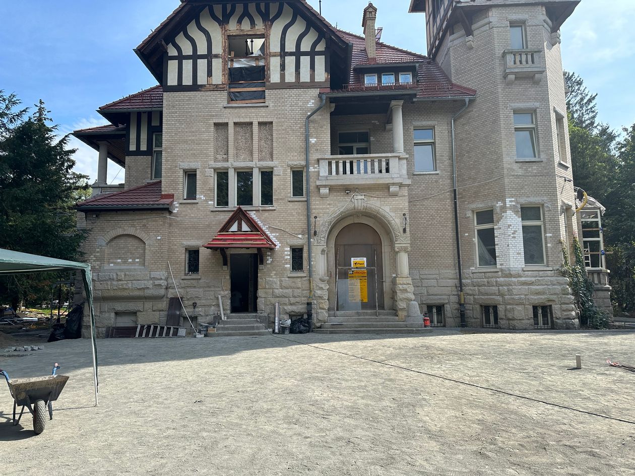 Jelenia Góra: Zameczek już prawie wyremontowany