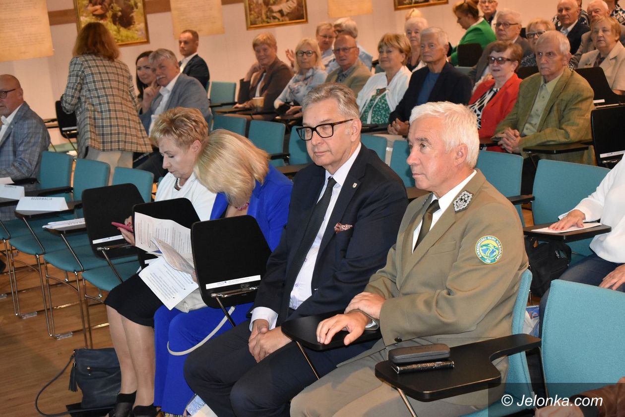 Sobieszów: Forum jeleniogórskich seniorów