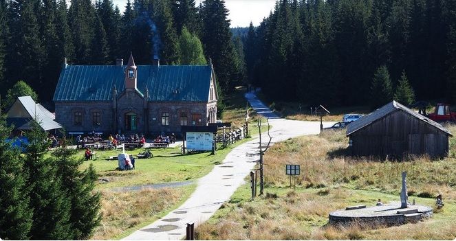 Powiat: Zakończenie lata – schronisko Orle