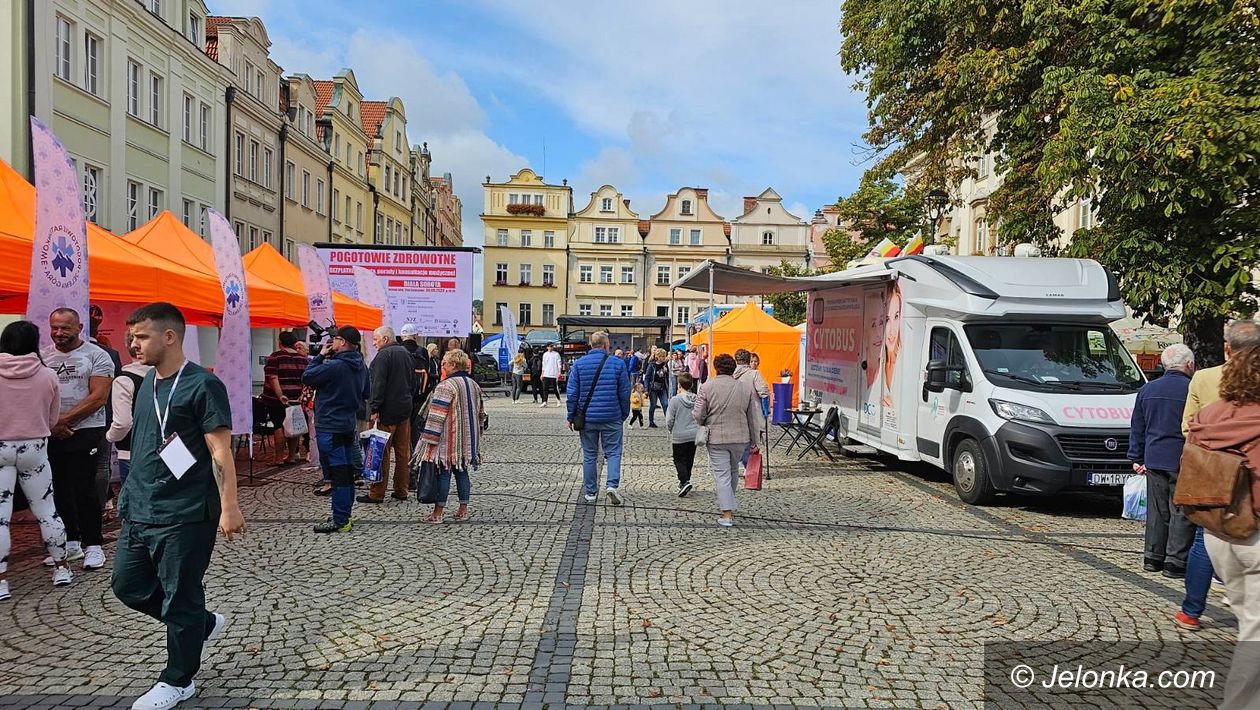 Jelenia Góra: Biała sobota w centrum