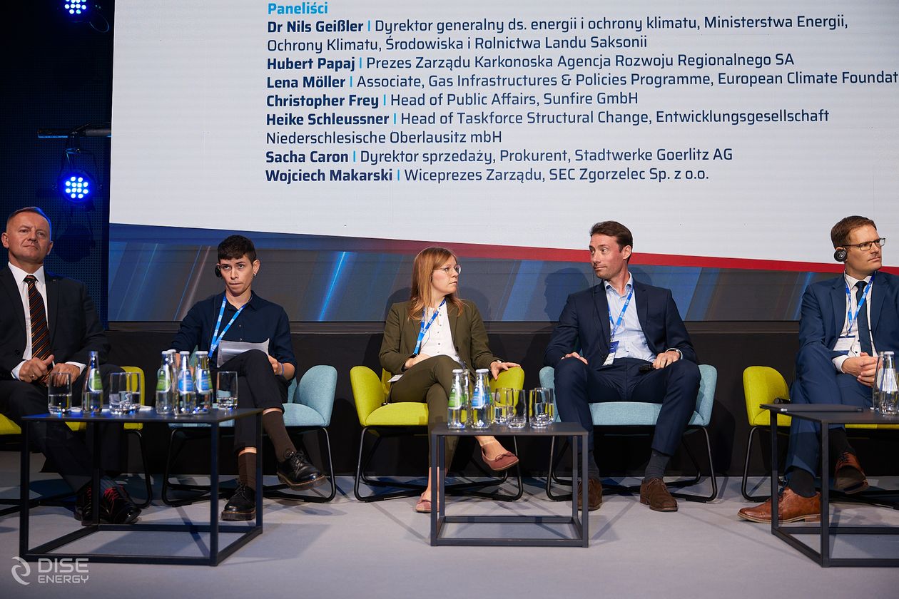 Jelenia Góra: Rozmawiali o transformacji energetycznej i polskiej energetyce. Partnerem wydarzenia KARR S.A.