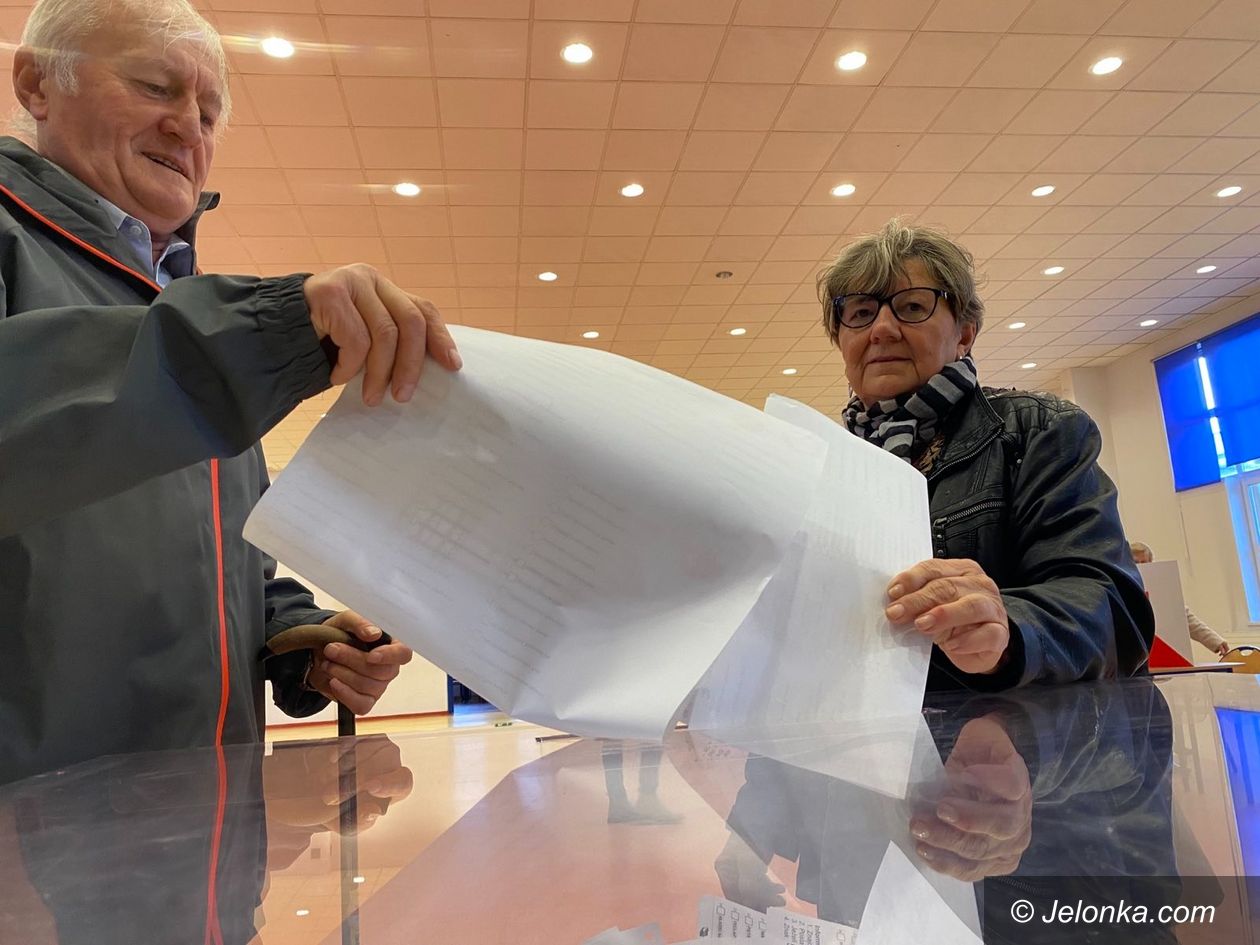 Polska: PiS 33 % kontra PO 31 %