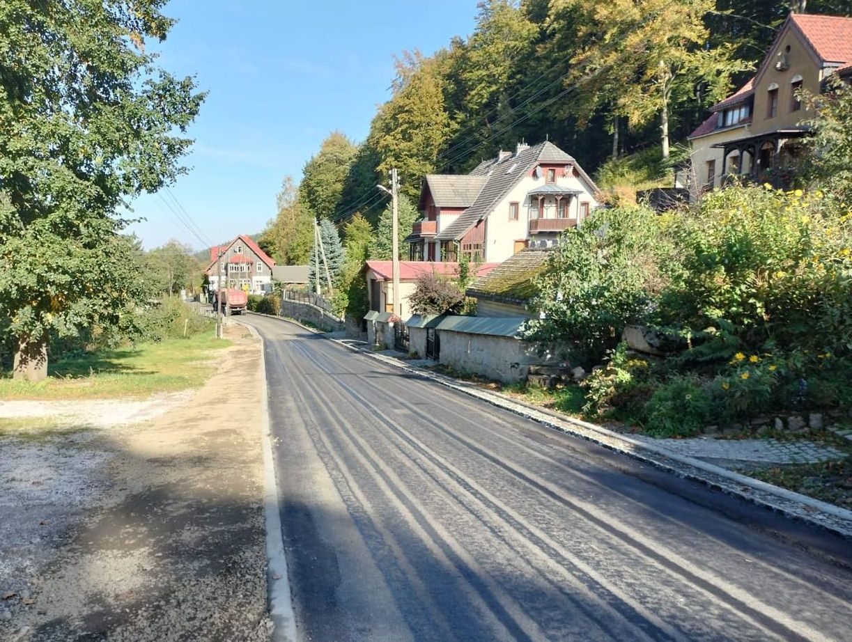Jelenia Góra: Nowy dywanik na Agnieszkowskiej