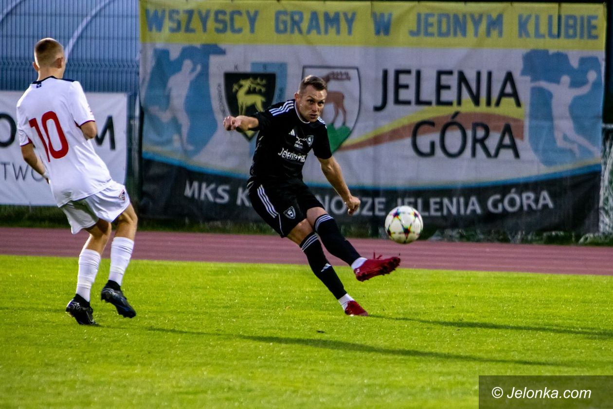 III liga: Podium na wyciągnięcie ręki [WYNIKI/TABELA]