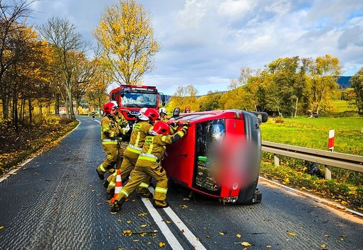 Kamienna Góra: Doprowadził do dachowania