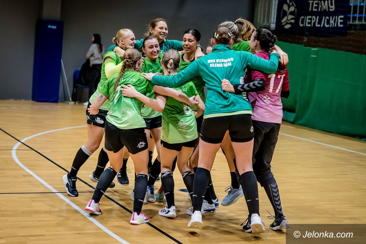Liga Centralna piłkarek ręcznych: Przełamanie przez duże "P" [WYNIKI/TABELA]