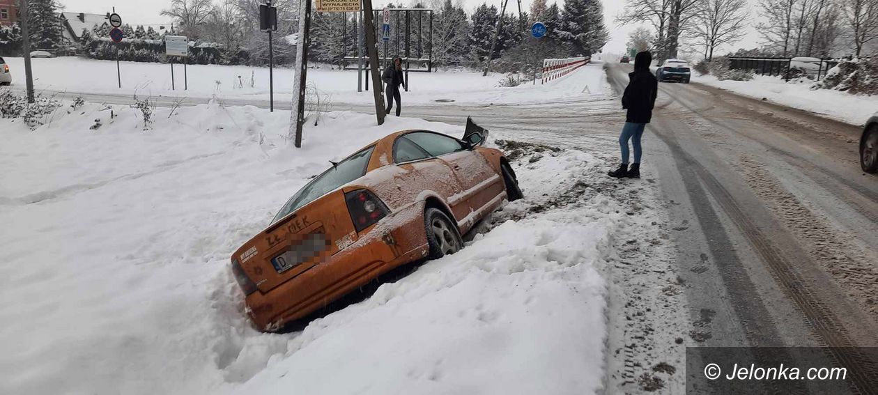 Sobieszów: Obróciło ją na drodze