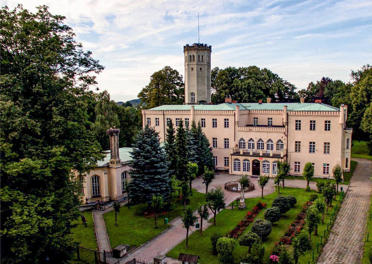 Mysłakowice: Sprzedaż pałacu budzi emocje