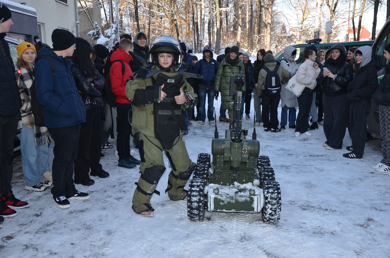 Jelenia Góra: Pies i robot dużo umieją